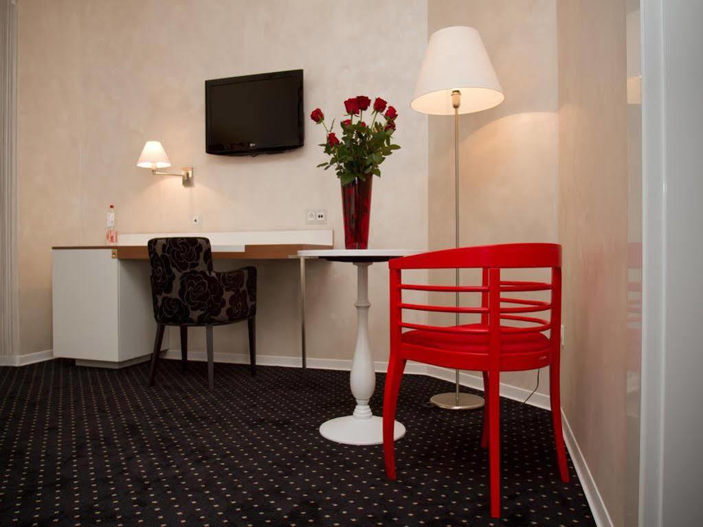 Ea Hotel Tereziansky Dvur Hradec Kralove Exterior photo